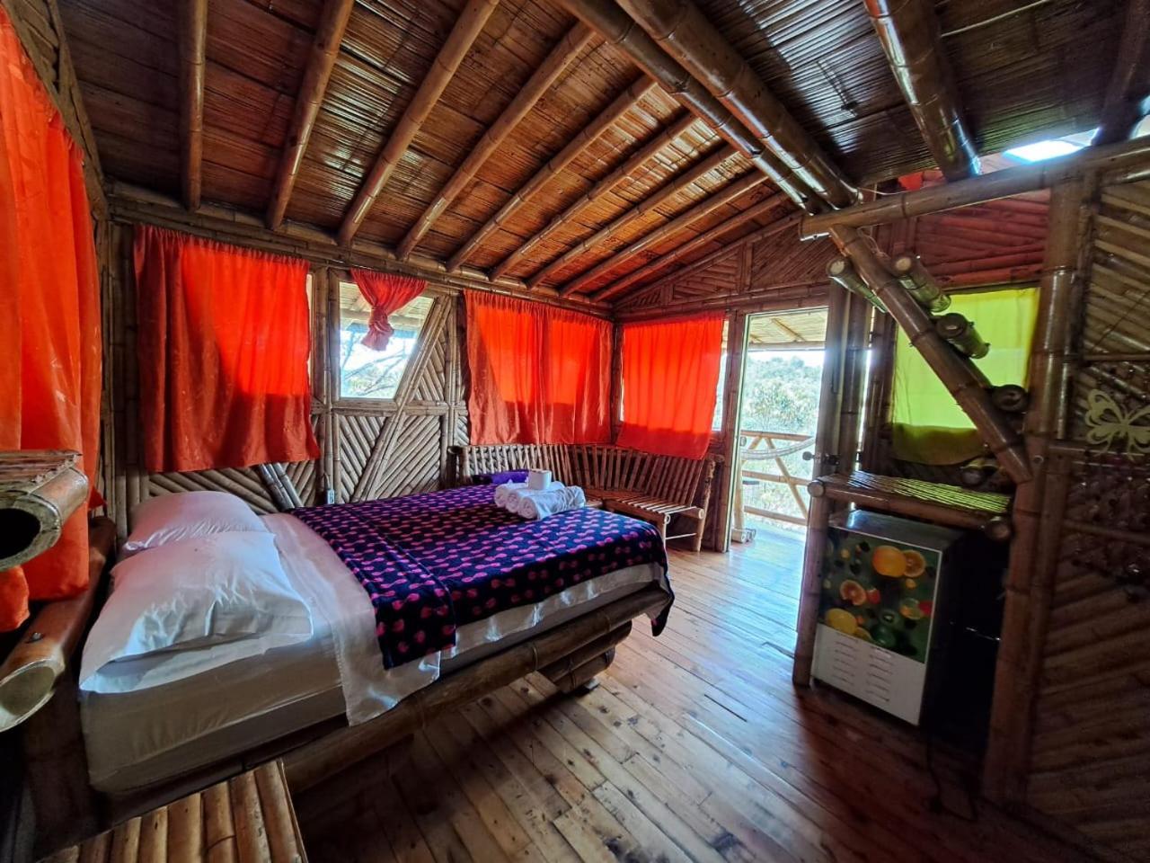 Hotel Guatape Adrianas Bambu Exteriör bild