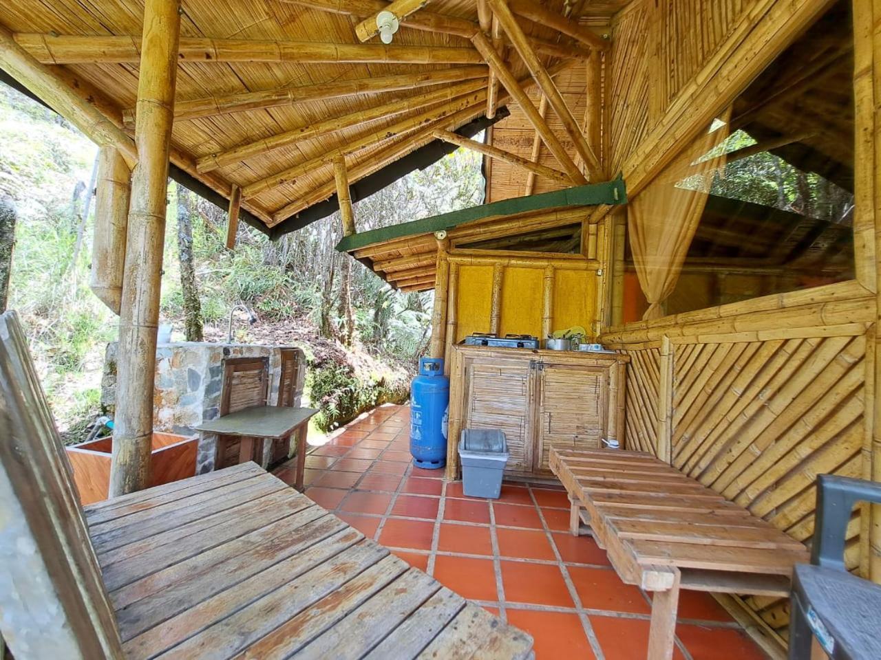 Hotel Guatape Adrianas Bambu Exteriör bild